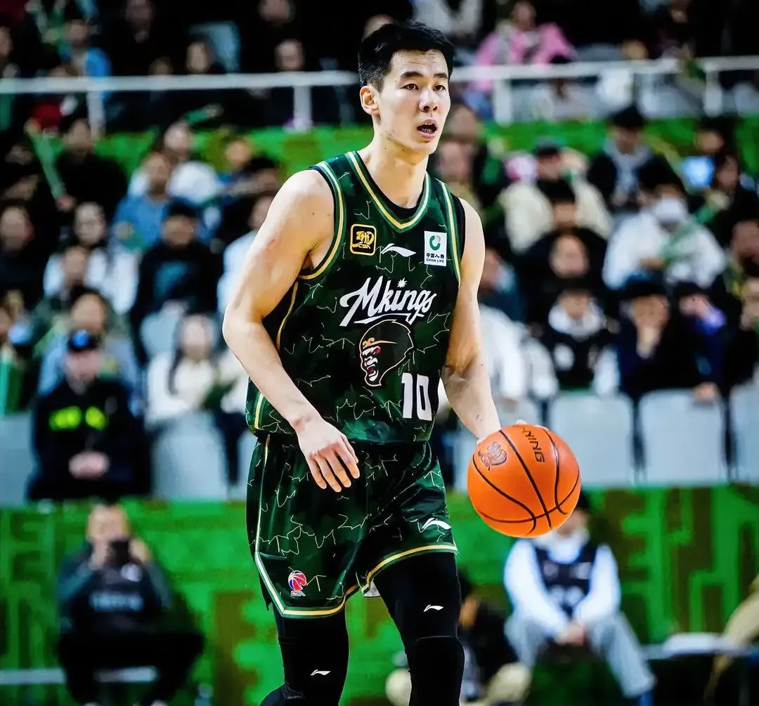 CBA季后赛加时末段再迎强敌，尤文图斯手感冰凉，主帅态度——态度坚定，临场指挥获称赞的简单介绍